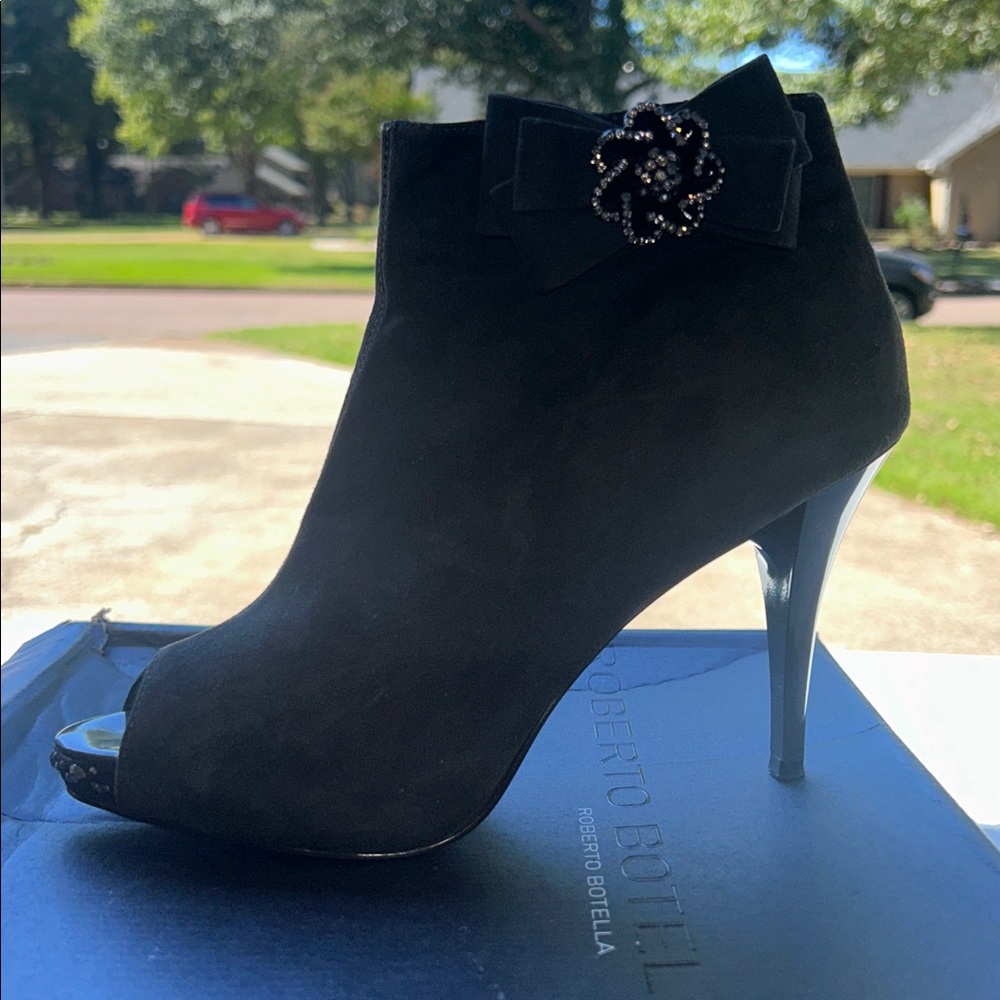 Roberto Botticelli Black Ankle Boots with Bow Detail
